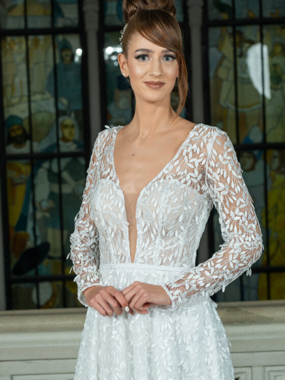 Rochie de mireasa Amina stil A-line cusuta manual din dantela 3D - 5212